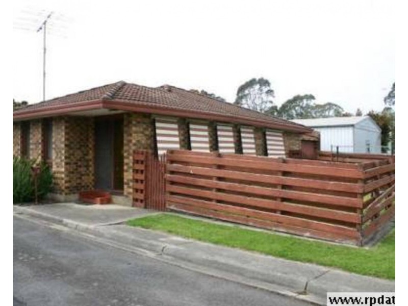1/2 Davey Street, Morwell VIC 3840