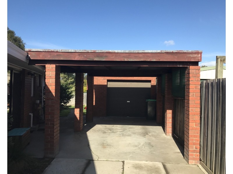 14 Latter Grove, Churchill VIC 3842