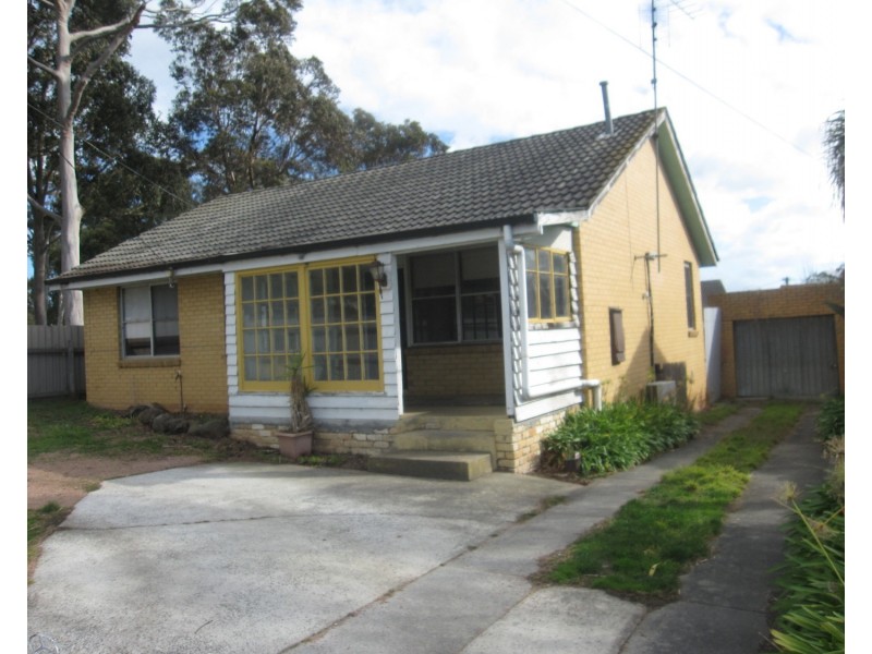 21 McInnes Crescent, Churchill VIC 3842