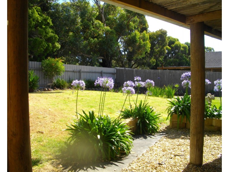 21 McInnes Crescent, Churchill VIC 3842