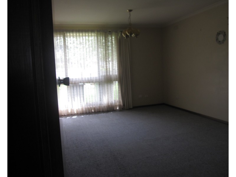 3 Bond Court, Churchill VIC 3842