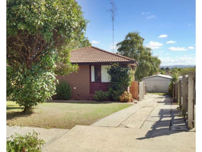 17 Coolabah Street, Churchill VIC 3842