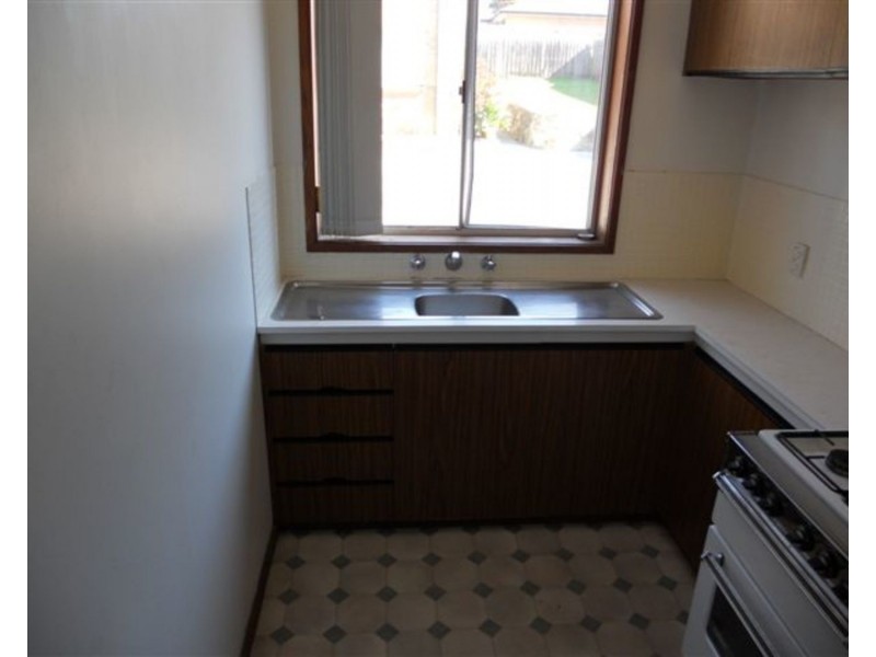 2/15 Well Street, Morwell VIC 3840