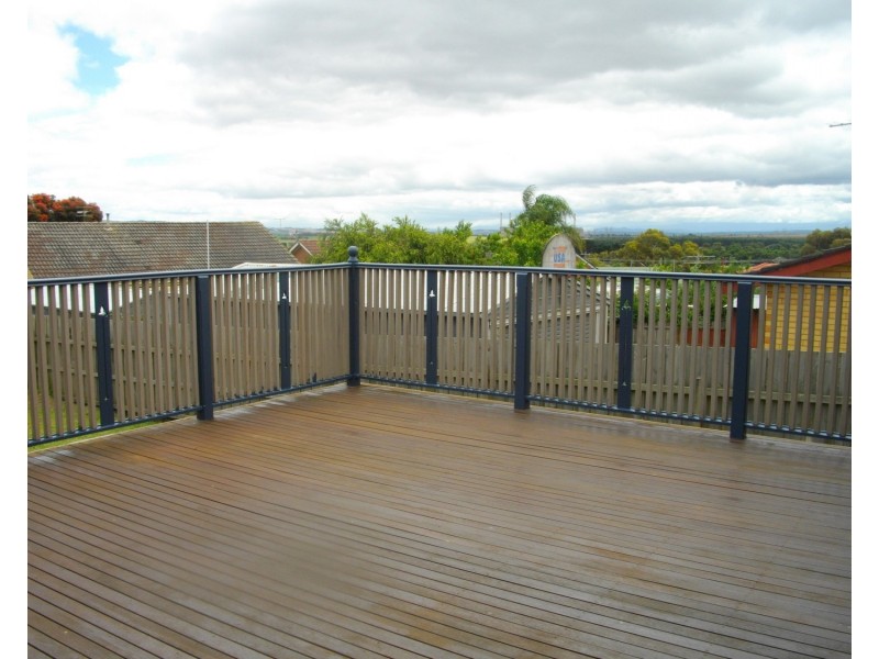 7 Heesom Crescent, Churchill VIC 3842