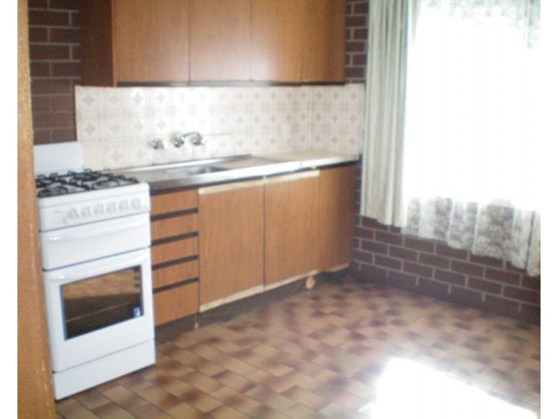 2/2 Gladstone Street, Moe VIC 3825