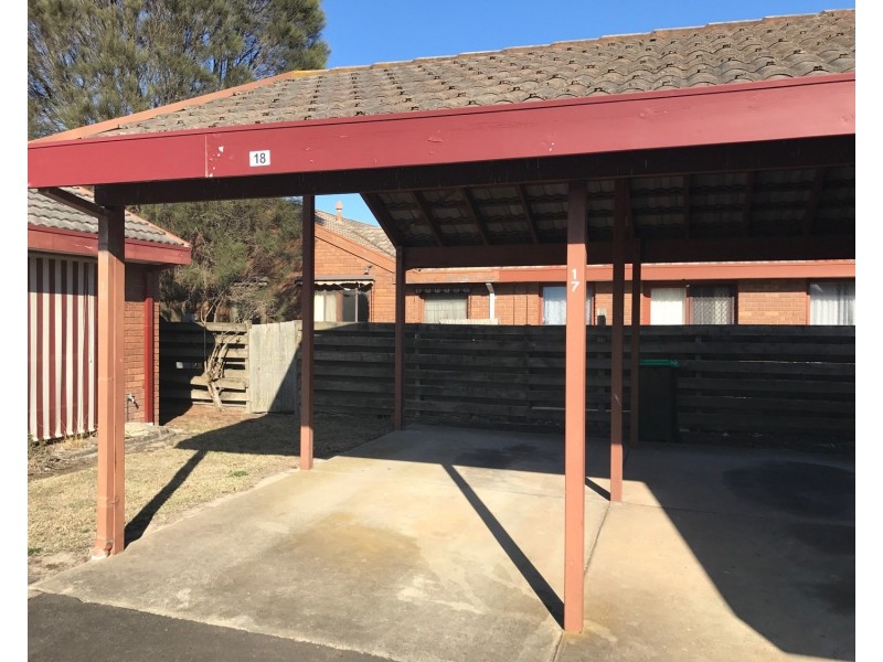 18 Cove Place, Morwell VIC 3840