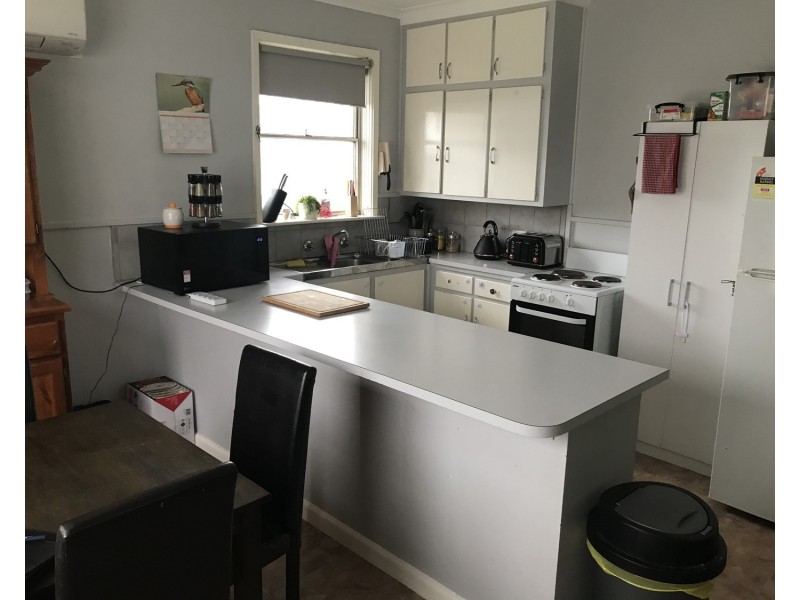 24 Coleman Parade, Churchill VIC 3842