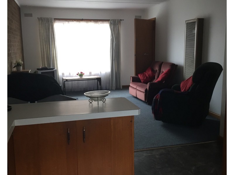 2/24 Hazelwood Road, Morwell VIC 3840