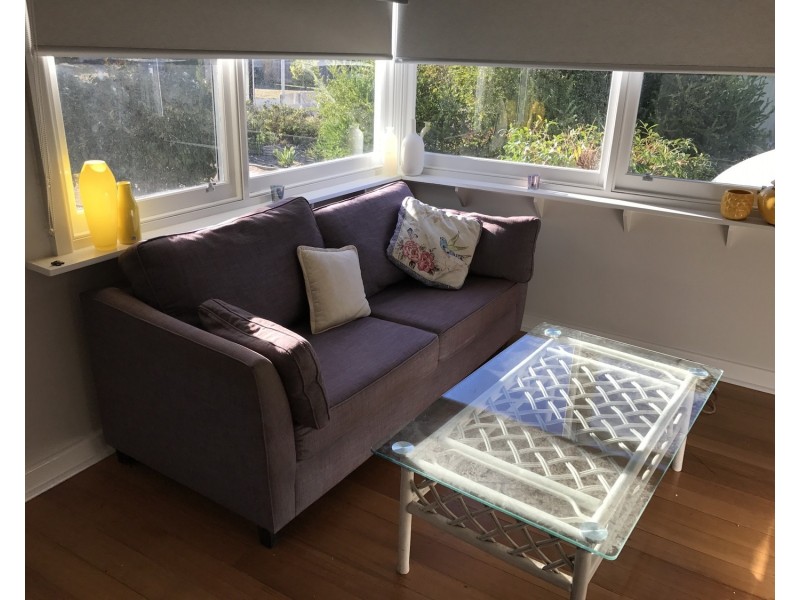 17 Broughton Avenue, Cowes VIC 3922