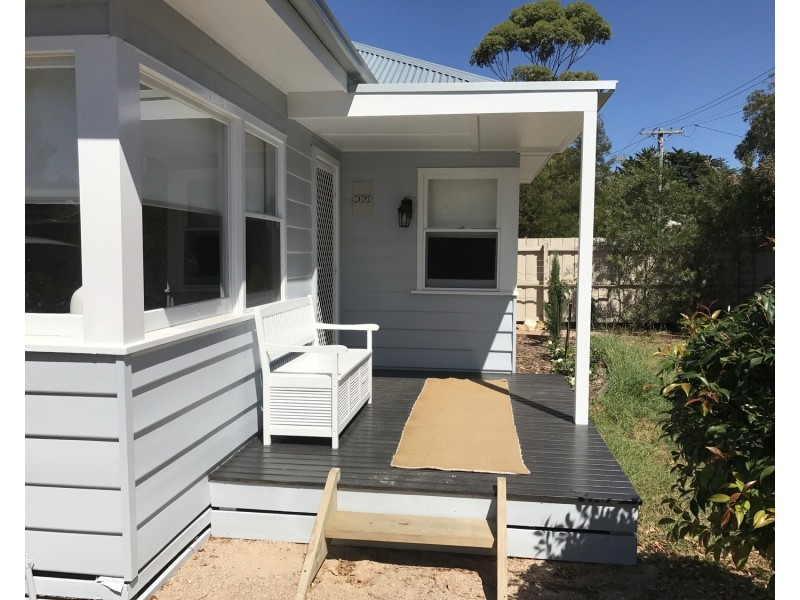 17 Broughton Avenue, Cowes VIC 3922