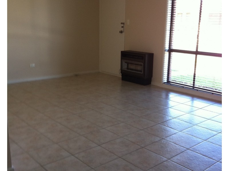 2/30 Spring Court, Morwell VIC 3840