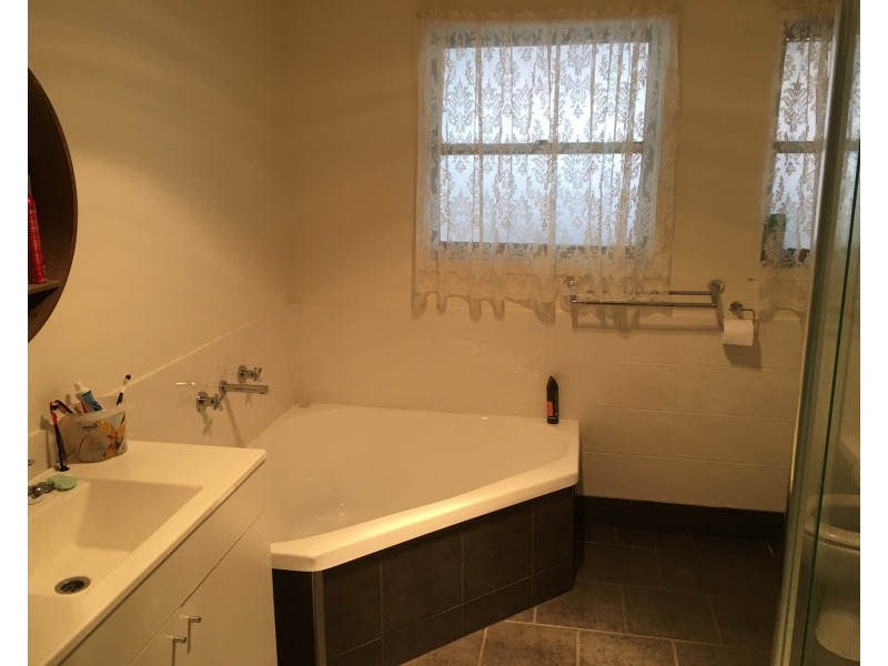 2  Banksia Crescent, Churchill VIC 3842