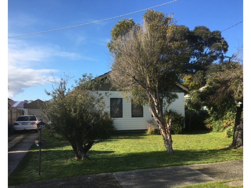28 Hopetoun Avenue, Morwell VIC 3840