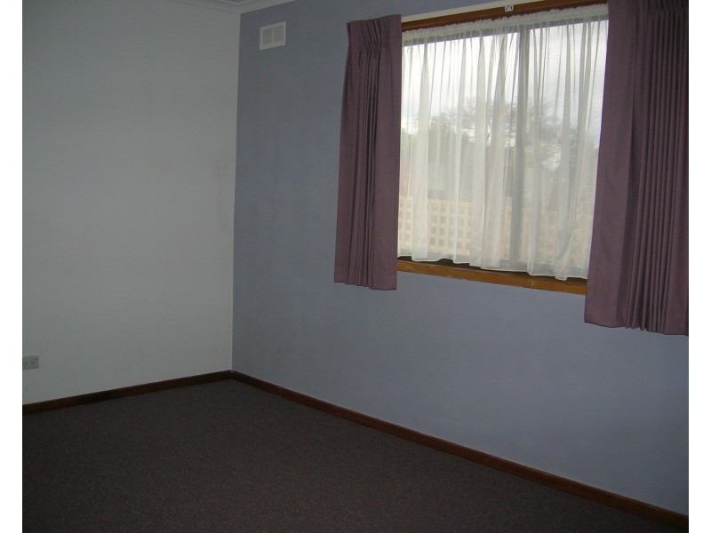 1/105 Elgin Street, Morwell VIC 3840