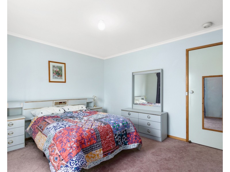 1/34 Hazelwood Road, Morwell VIC 3840