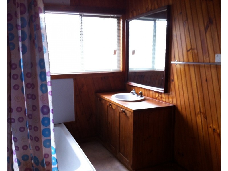 12 Dunbar Avenue, Morwell VIC 3840