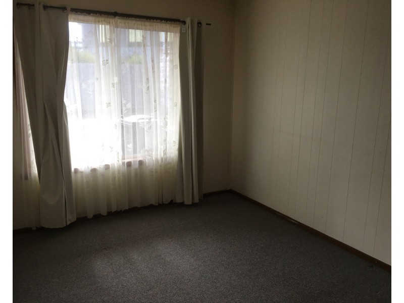 1-6/24  Hazelwood Road, Morwell VIC 3840
