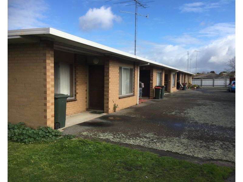 1-6/24  Hazelwood Road, Morwell VIC 3840