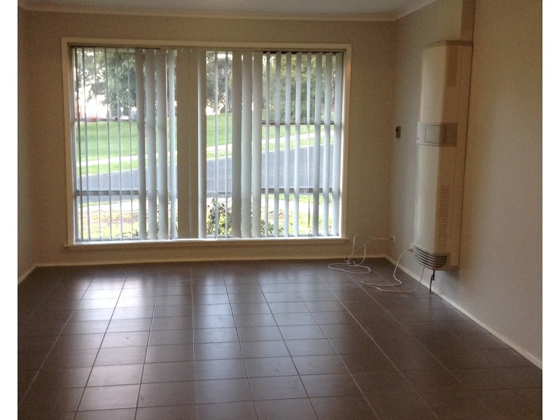 24 Coleman Parade, Churchill VIC 3842