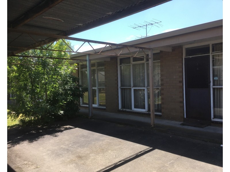 1/17 Hopetoun Avenue, Morwell VIC 3840