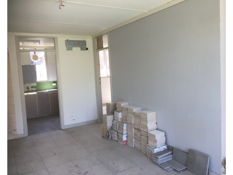 1/17 Hopetoun Avenue, Morwell VIC 3840