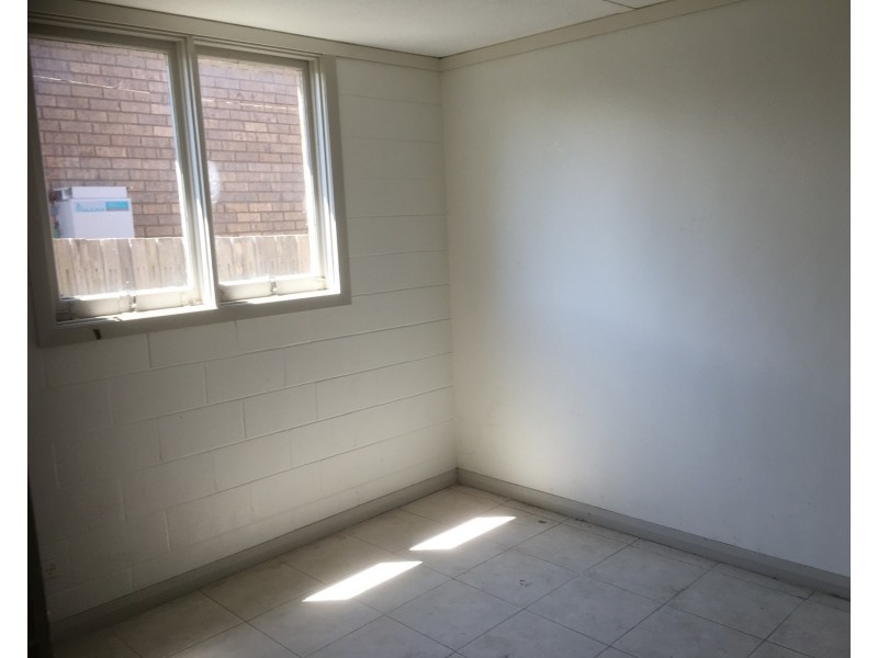 1/17 Hopetoun Avenue, Morwell VIC 3840