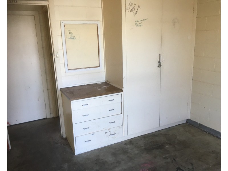 1/17 Hopetoun Avenue, Morwell VIC 3840