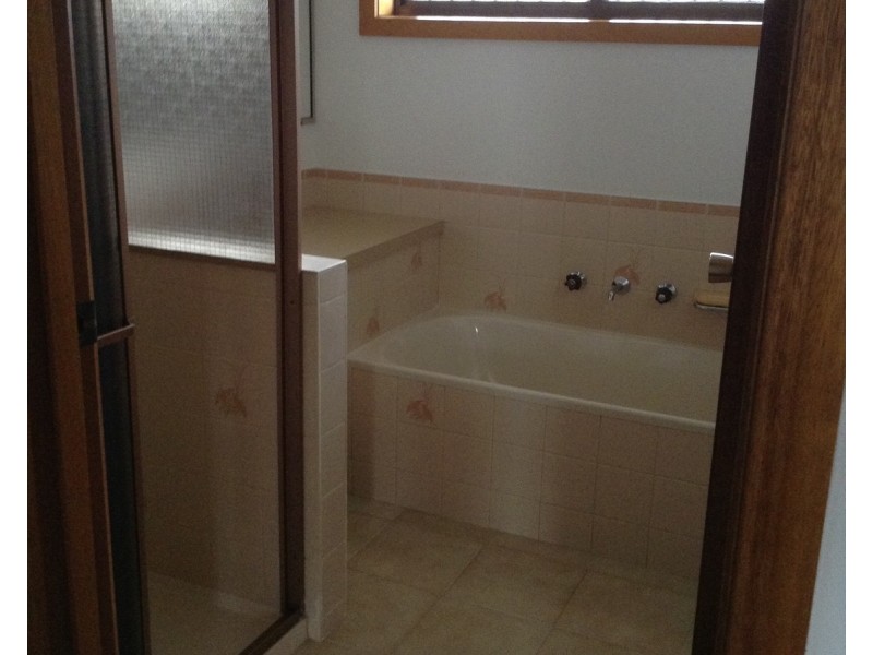 8/25 Airliebank Road, Morwell VIC 3840