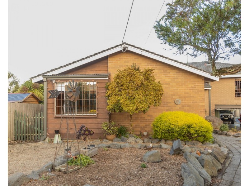 38 Dunbar Grove, Churchill VIC 3842