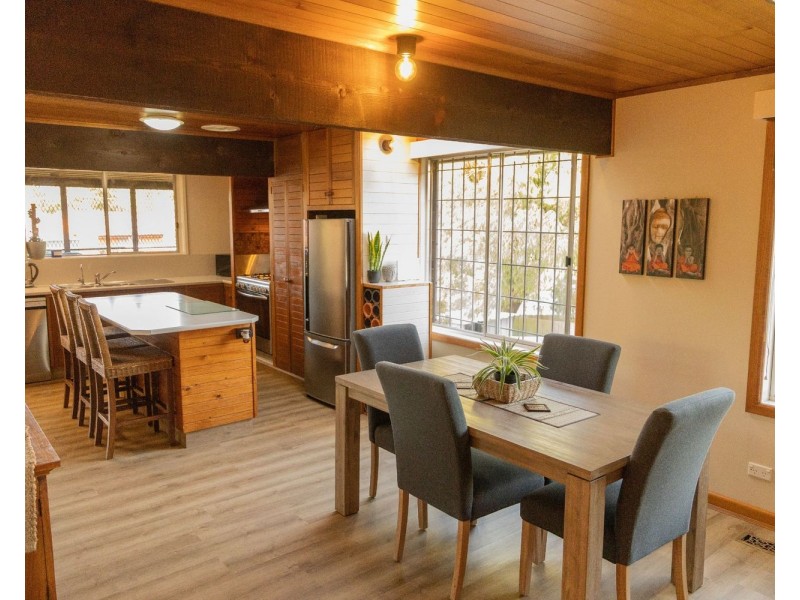 38 Dunbar Grove, Churchill VIC 3842