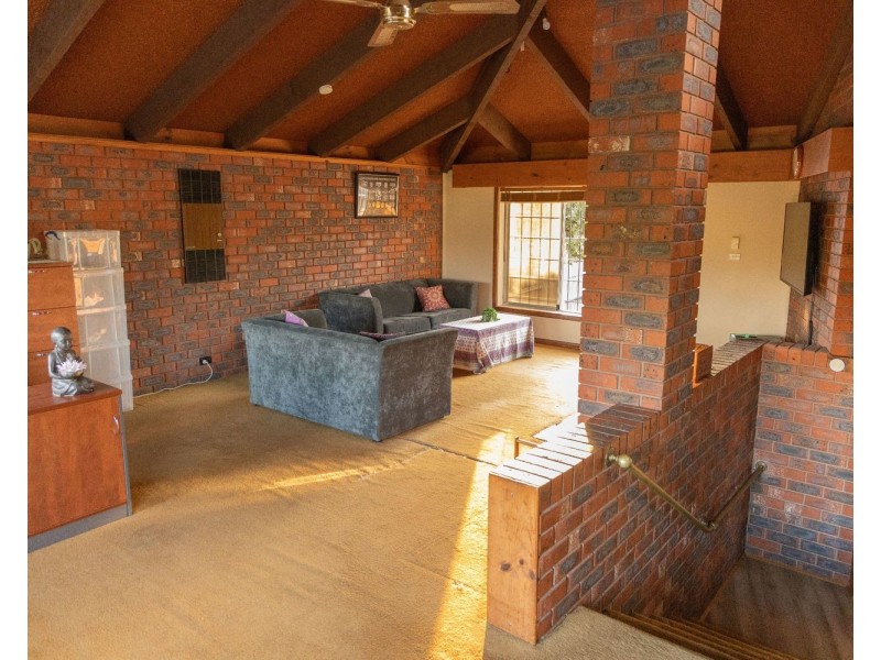 38 Dunbar Grove, Churchill VIC 3842