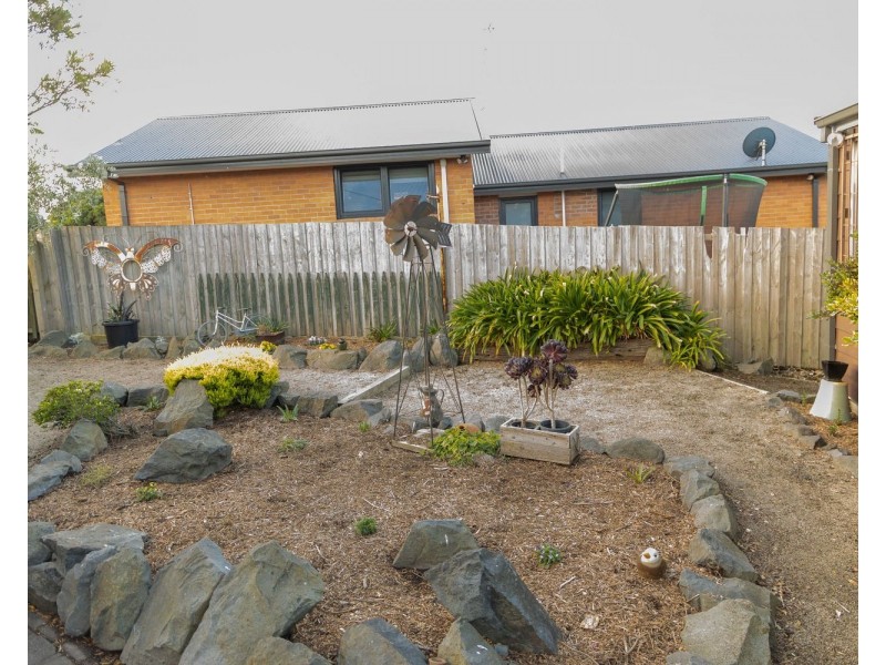 38 Dunbar Grove, Churchill VIC 3842