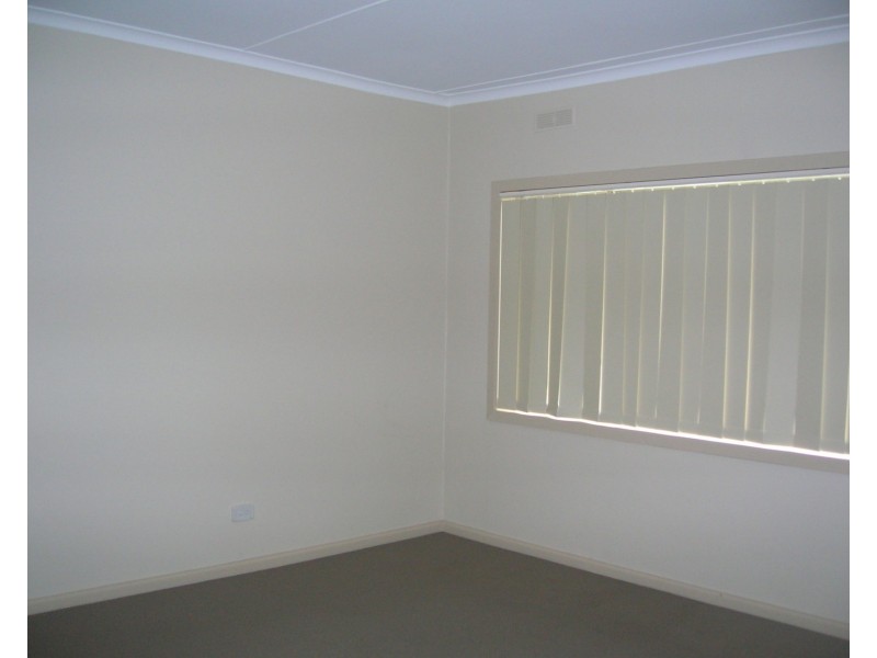 2/140 Mary Street, Morwell VIC 3840