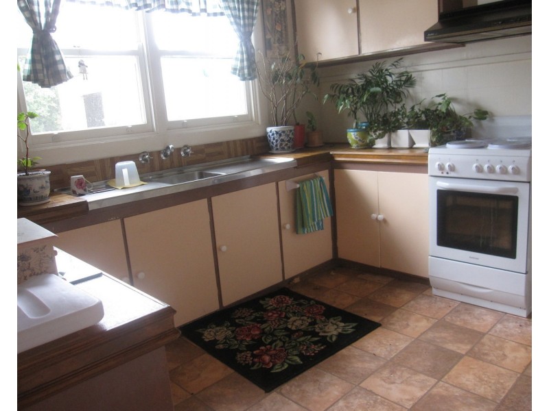 1 Roger Street, Morwell VIC 3840