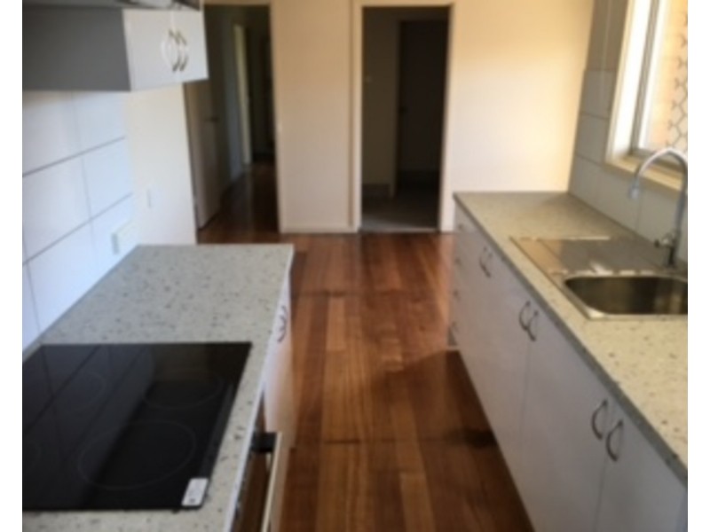 27  acacia Way, Churchill VIC 3842