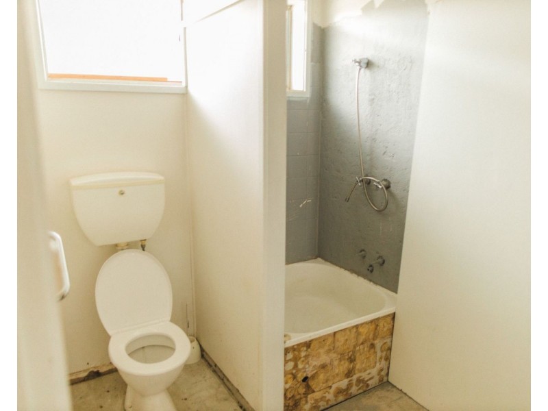 1/15 Well Street, Morwell VIC 3840