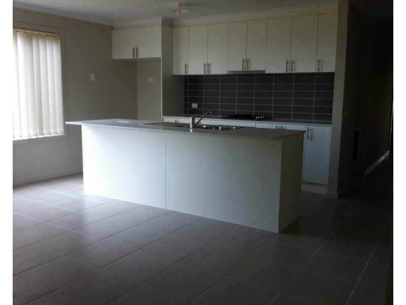 53 Mountain Grey Rise, Morwell VIC 3840