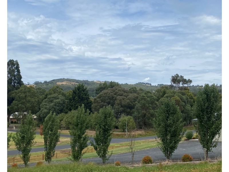 4  Haverbrack Crescent, Churchill VIC 3842