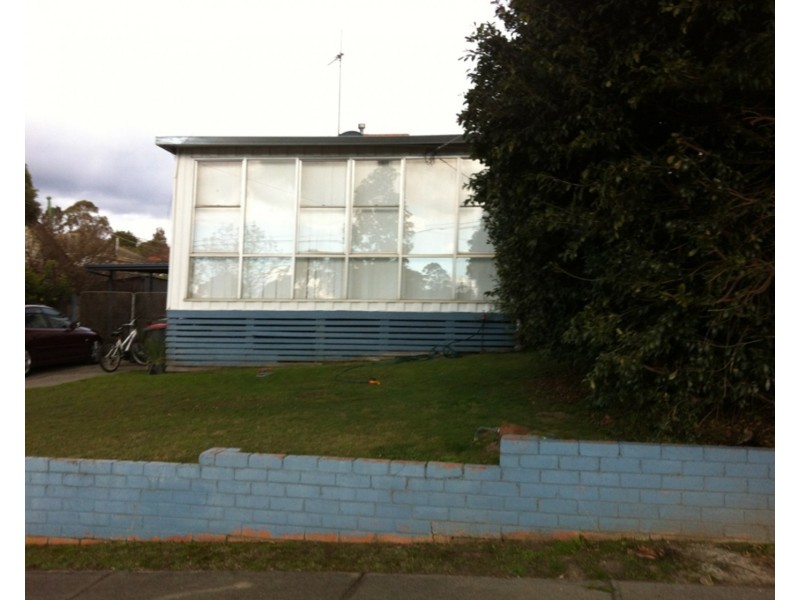 16 Dunbar Avenue, Morwell VIC 3840