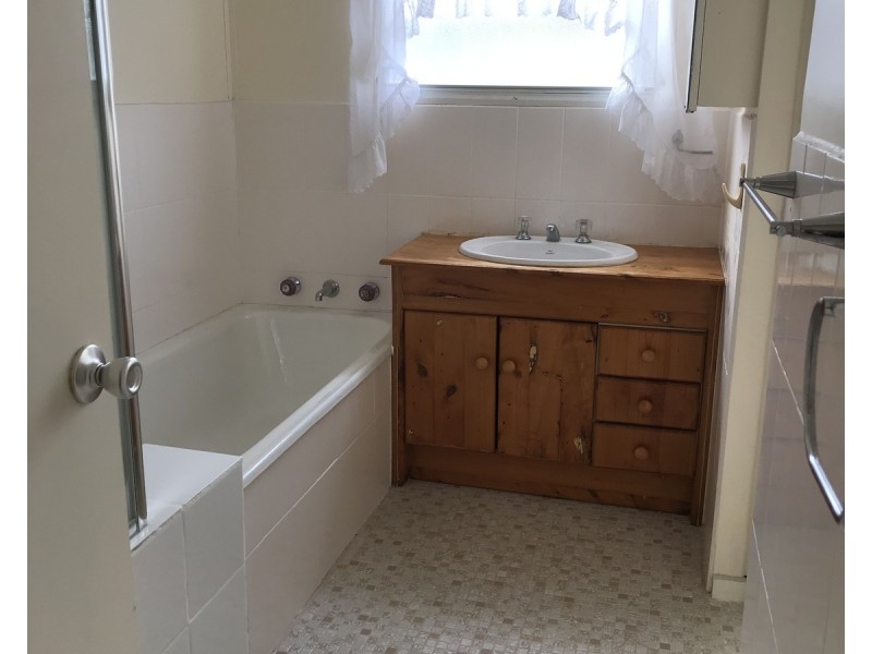 29 Maple Crescent, Morwell VIC 3840