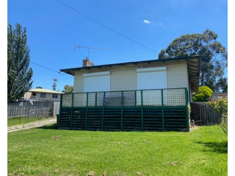 12 Dunbar Avenue, Morwell VIC 3840