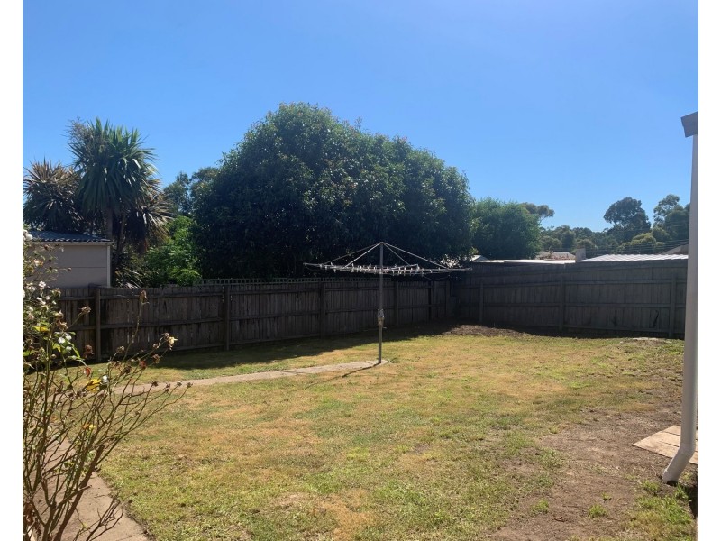 6 Sheoke Grove, Churchill VIC 3842