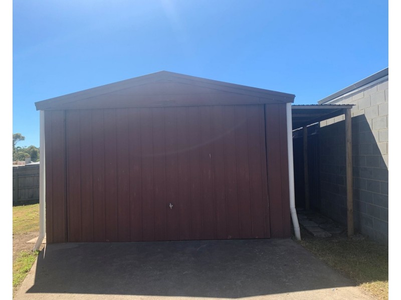 6 Sheoke Grove, Churchill VIC 3842