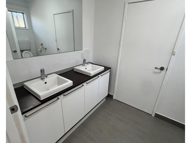 1/15 well Street, Morwell VIC 3840