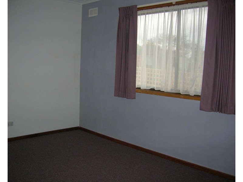 1/105 Elgin Street, Morwell VIC 3840