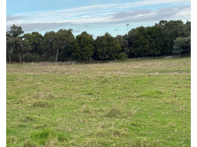 23 Thompsons Road, Newborough VIC 3825