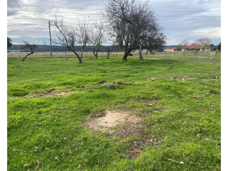 23 Thompsons Road, Newborough VIC 3825