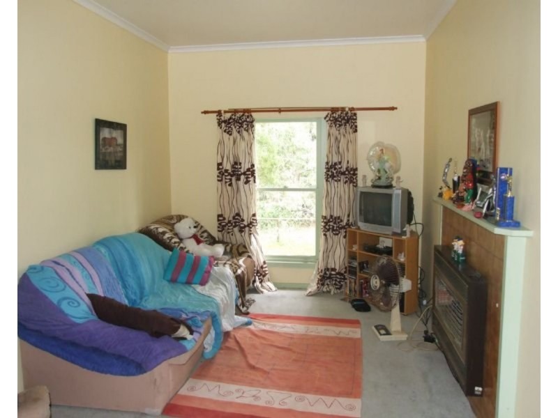 37 Old Coalville Road, Moe VIC 3825