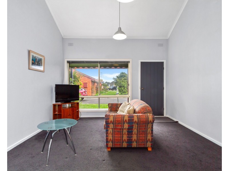 19 Cove Place, Morwell VIC 3840