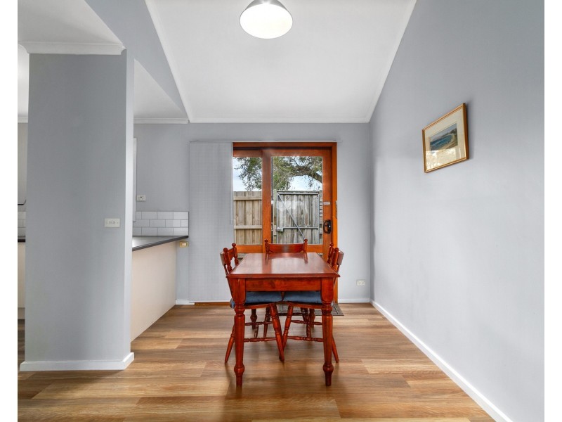 19 Cove Place, Morwell VIC 3840